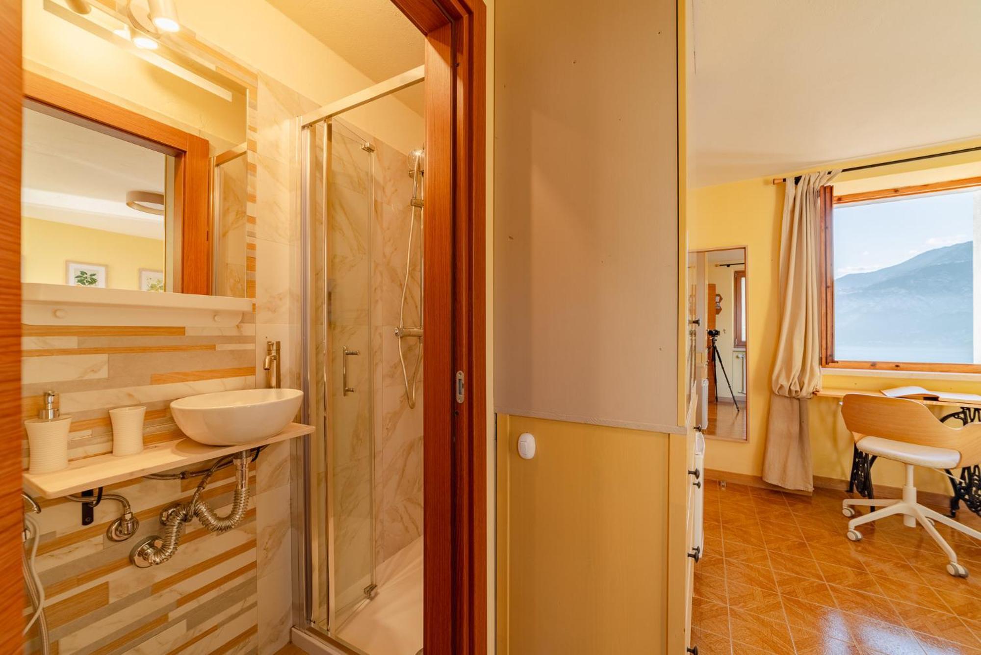 Garda Doma Bed & Breakfast Brenzone sul Garda Exterior photo