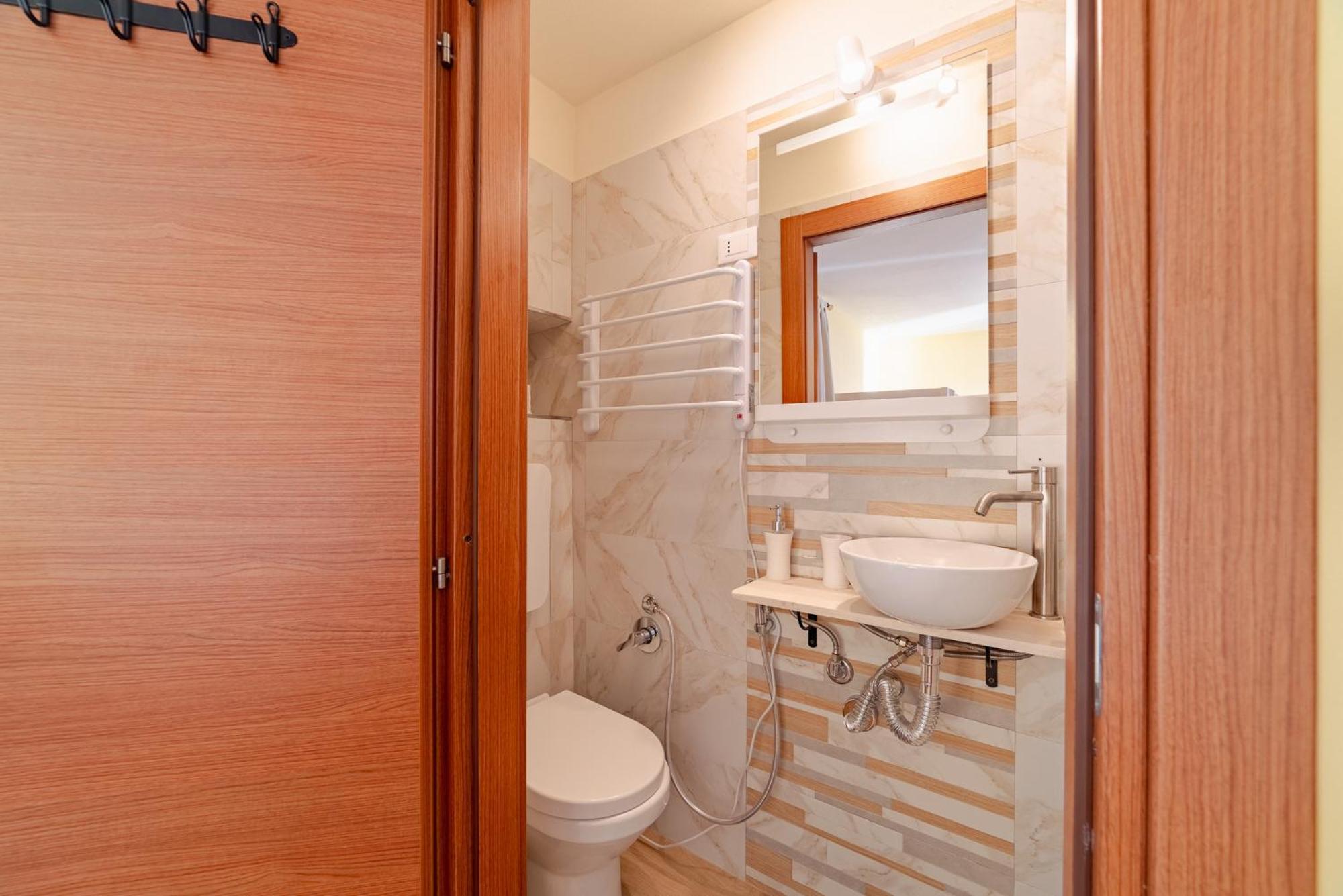 Garda Doma Bed & Breakfast Brenzone sul Garda Exterior photo